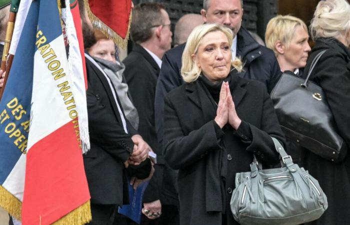 La Marina militare riabilita Jean-Marie Le Pen senza fare scalpore