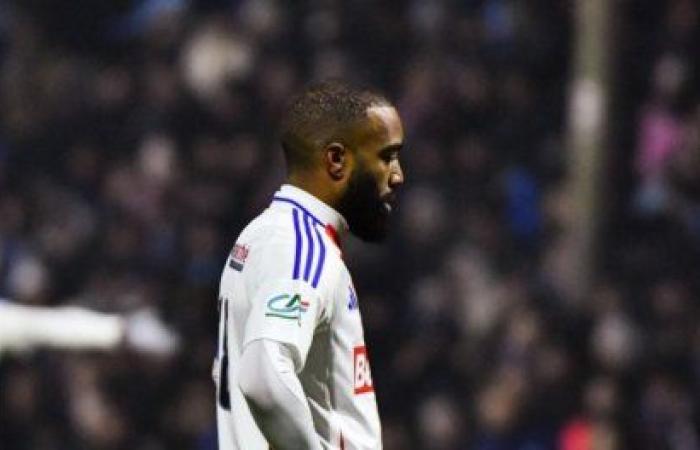 Fuori Lacazette, in gruppo Almada