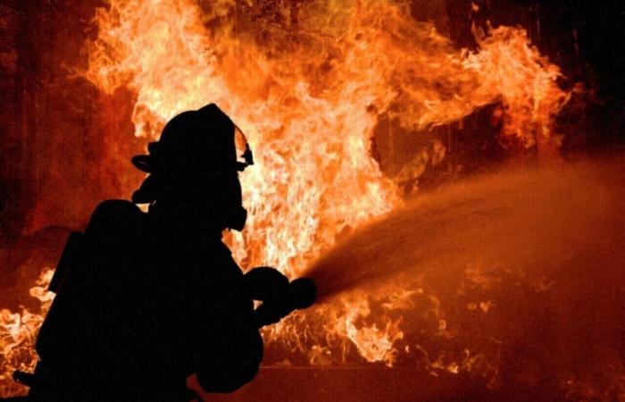 In Vandea, la loro casa prende fuoco durante la notte: una famiglia si è trasferita