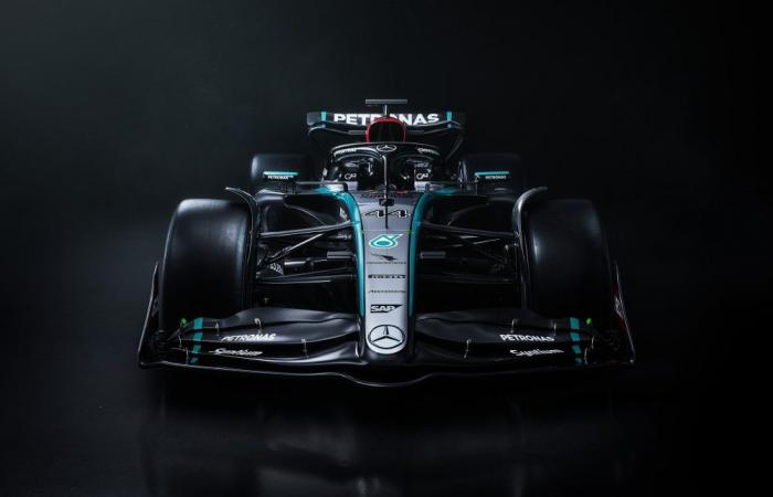 F1. La Mercedes rompe la tradizione e non lancerà la sua F1 2025 a Silverstone