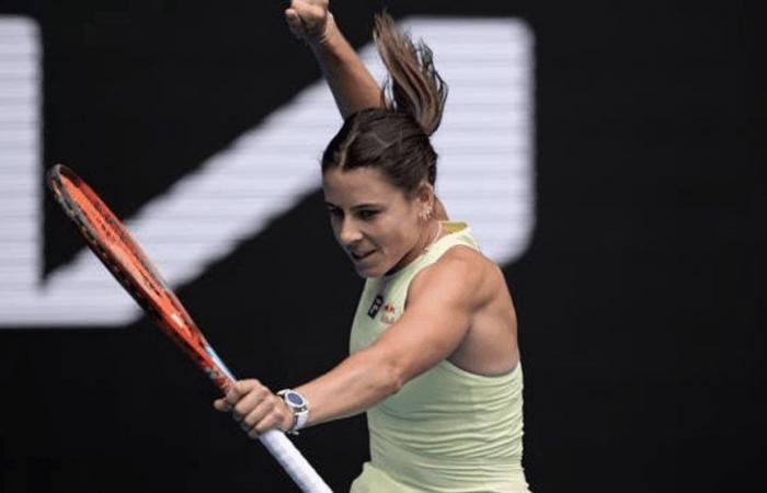 Emma Navarro lotta in un thriller in tre set per sconfiggere Ons Jabeur agli Australian Open