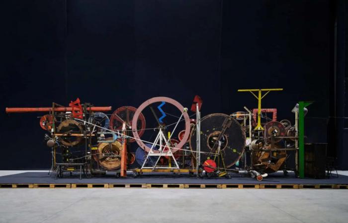 Milano, all’HangarBicocca, un concerto in dialogo diretto con le macchine sonore di Jean Tinguely