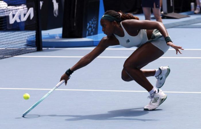 Il sogno degli Australian Open di Coco Gauff resta vivo dopo la spettacolare rimonta contro Belinda Bencic.