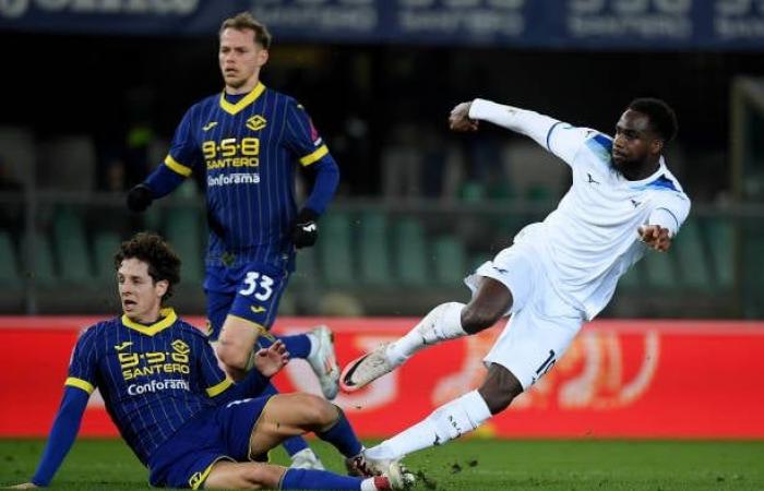 Cannoniere e passatore, Boulaye Dia guida la Lazio contro l’Hellas Verona