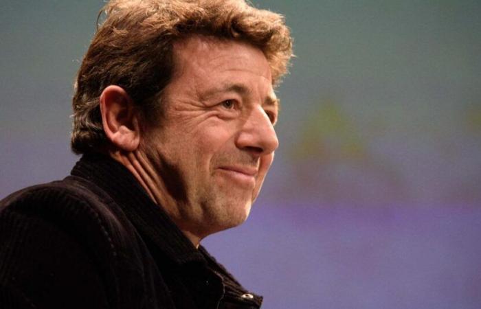 Patrick Bruel ha partecipato al concerto degli Enfoirés nonostante l’incendio nella sua casa di Los Angeles