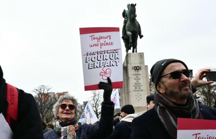 “È una marcia per il diritto alla vita”, migliaia di attivisti anti-aborto marciano a Parigi