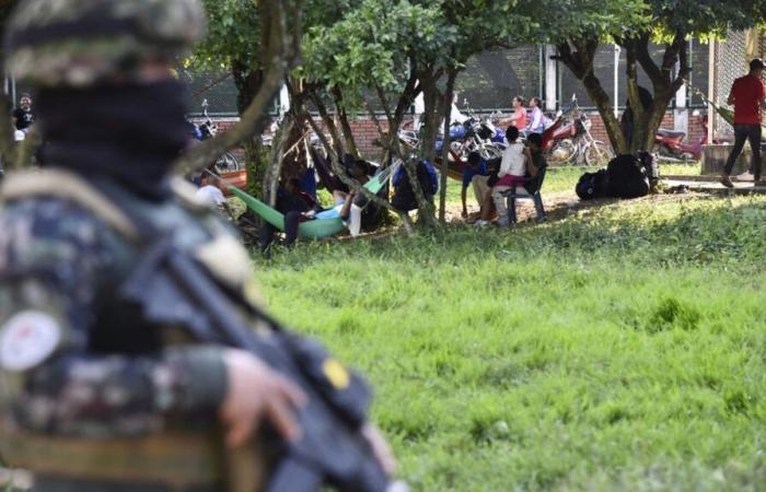 In Colombia, un attacco dei guerriglieri dell’ELN contro civili e dissidenti delle Farc provoca 60 morti