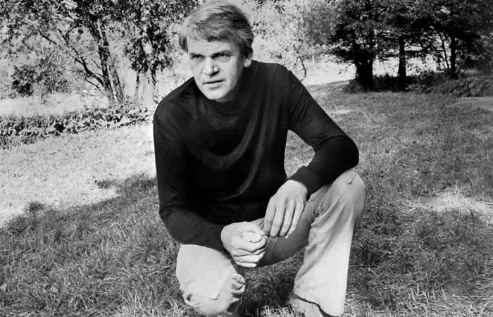 Le ceneri di Milan Kundera e di sua moglie furono rimpatriate nella Repubblica Ceca