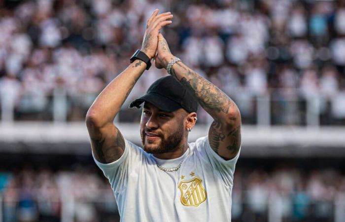 D’accordo con Santos, Neymar non vorrebbe rinunciare al suo stipendio dall’Al-Hilal