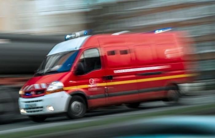 Un uomo uccide la moglie con un coltello