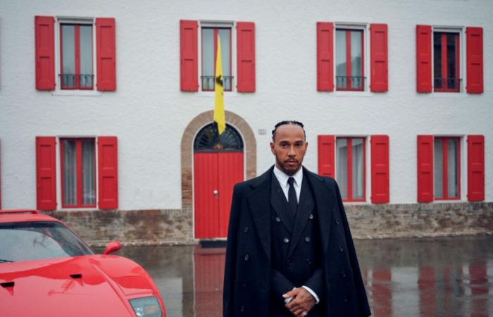 Ecco la prima foto di Lewis Hamilton alla Ferrari