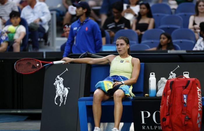 Emma Navarro stupisce Daria Kasatkina in un’emozionante partita dell’Australian Open e raggiunge i quarti di finale contro Iga Swiatek.