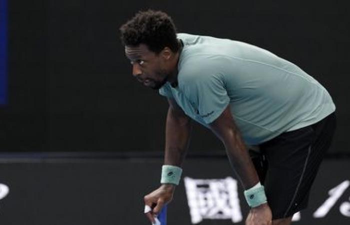 Gaël Monfils si arrende contro Ben Shelton, Jannik Sinner soffre ma va ai quarti, Iga Swiatek rapido