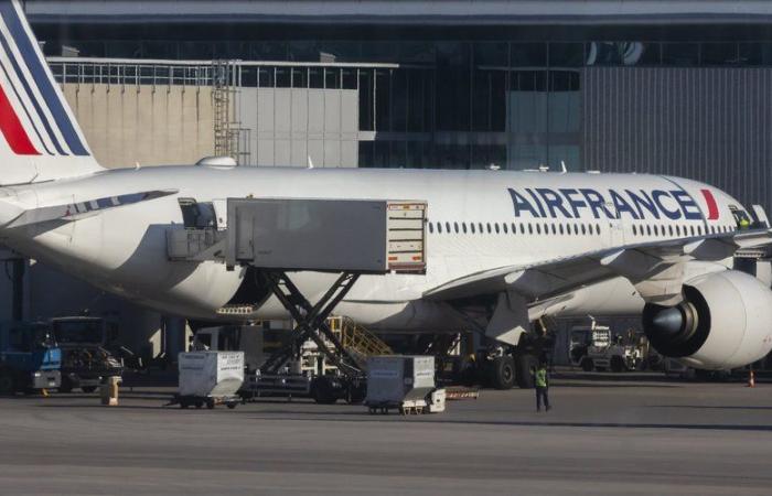 “Siamo trattati meno bene delle compagnie straniere”, lamenta il direttore generale di Air France-KLM in un comunicato stampa, Aéroports de Paris “esprime la sua sorpresa”