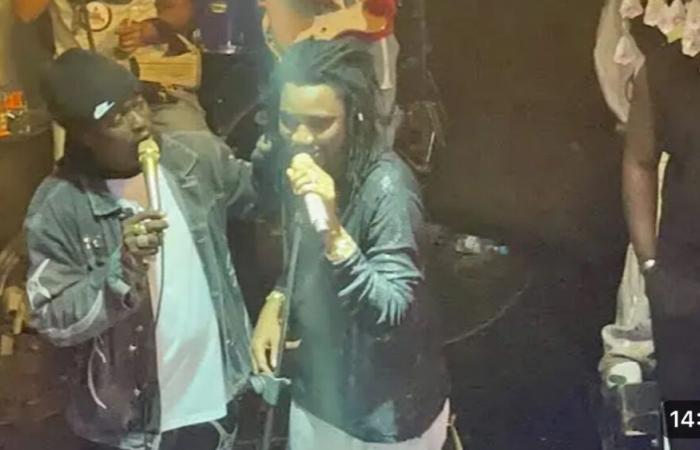 Mbaye Sy Ndiaye si riconcilia con Wally Seck durante un concerto