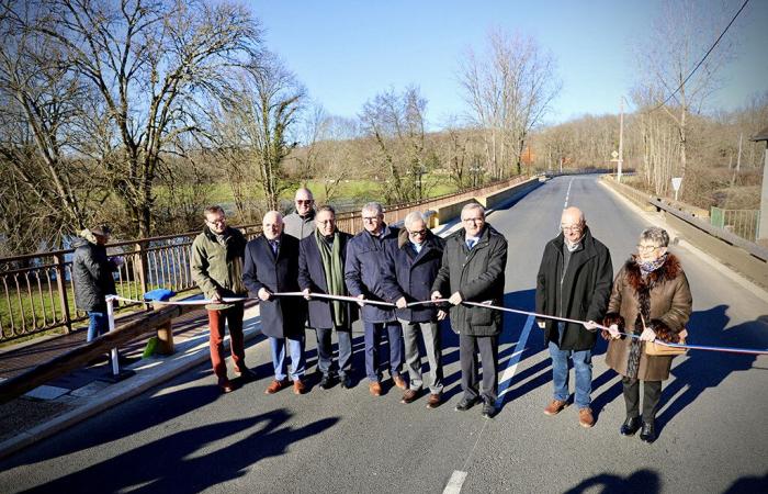 Dordogna. Il ponte Cherveix-Cubas completamente ristrutturato