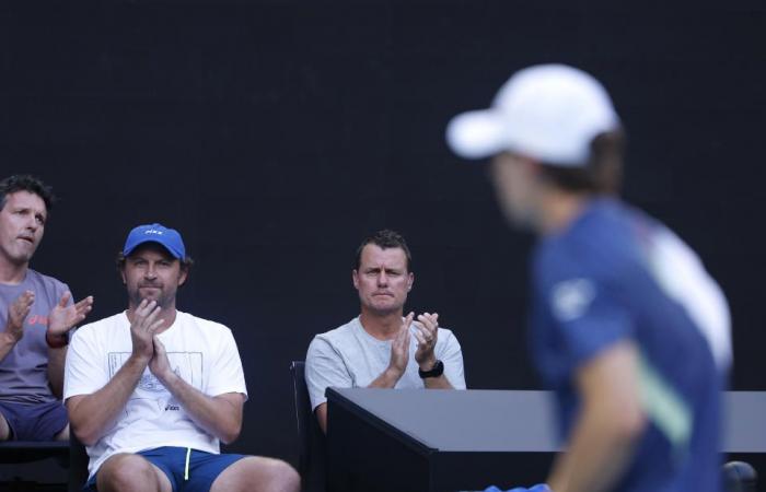 L’avvertimento di Pat Rafter per Alex de Minaur tra i dettagli di Lleyton Hewitt dietro la campagna