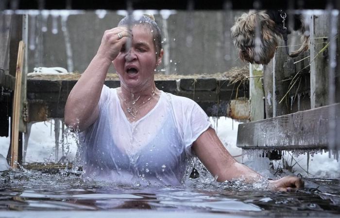 Bagni dell’Epifania senza i tradizionali buchi nel ghiaccio