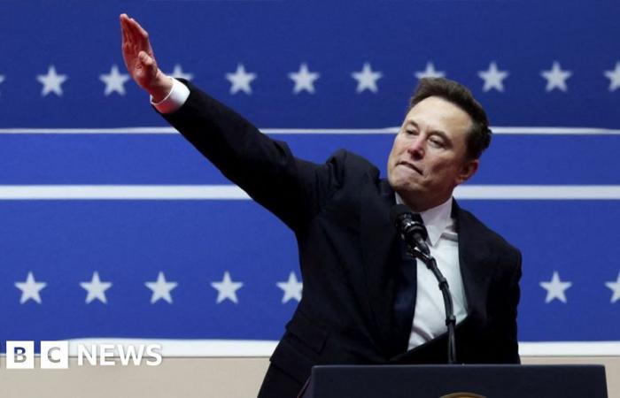 Il gesto di Elon Musk alla manifestazione di Trump attira l’attenzione