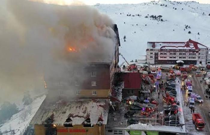 incendio in un hotel nella stazione sciistica di Kartalkaya provoca 10 morti