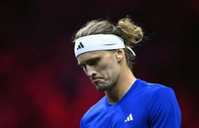 Alexander Zverev si mette nei guai dopo che una strana interazione con i fan si è tradotta in un grave avvertimento