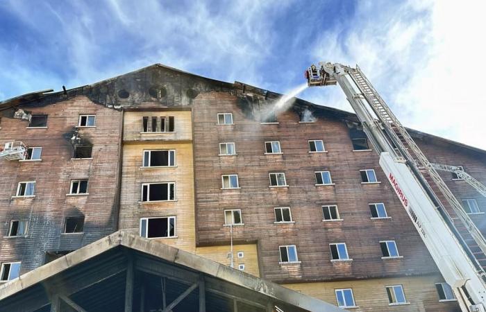 Sale a 76 il bilancio delle vittime dell’incendio in un albergo della stazione sciistica