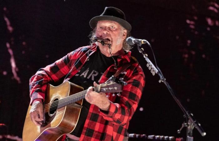 Neil Young annuncia un grande cambiamento