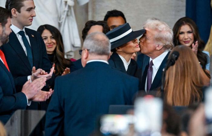 Cappellone e bacio fallito, torna alla Casa Bianca anche l’enigmatica Melania Trump