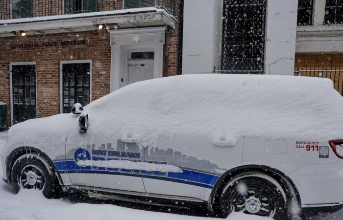 Un raro strato di neve ricopre New Orleans