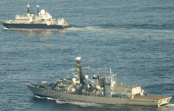 Cosa sappiamo della “Yantar”, la “nave spia russa”, braccata nel Canale della Manica dalla Royal Navy?