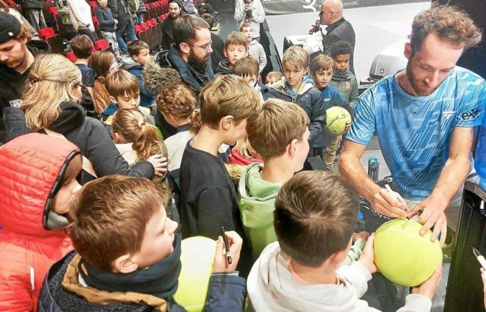 Era la caccia agli autografi all’open di tennis di Quimper