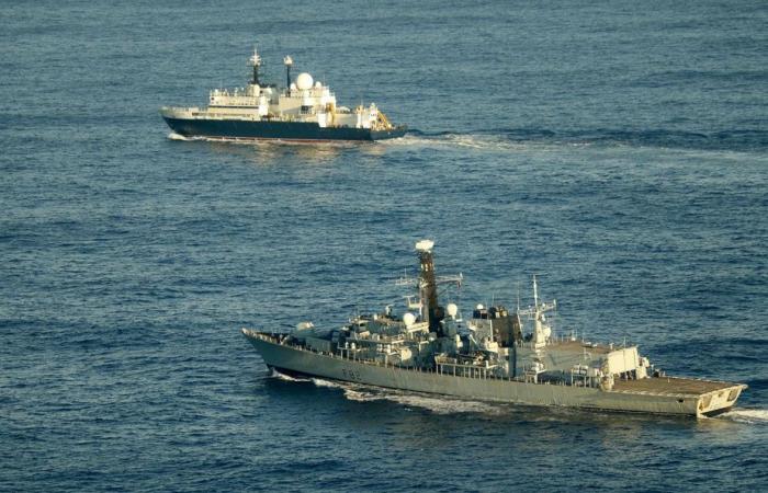 Londra rileva una “nave spia russa” nel Canale della Manica