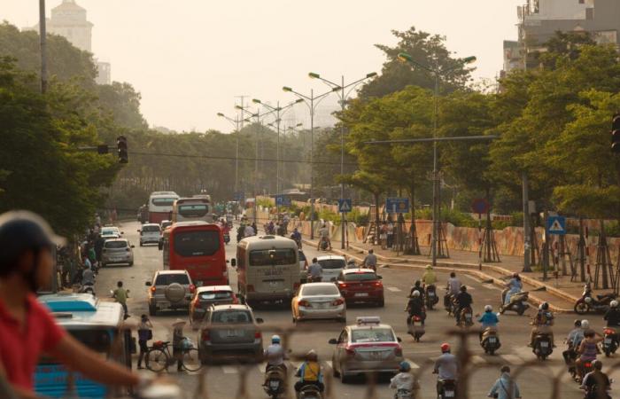 Particelle sottili, case a tubo, patrimonio francese…. Benvenuti ad Hanoi, la città più inquinata del mondo