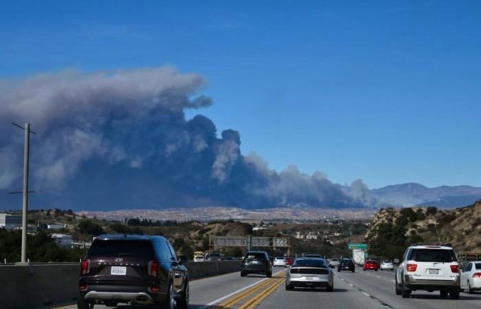 Un nuovo incendio infuria a nord della città