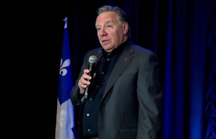 Gli strani ricordi covidiani di François Legault