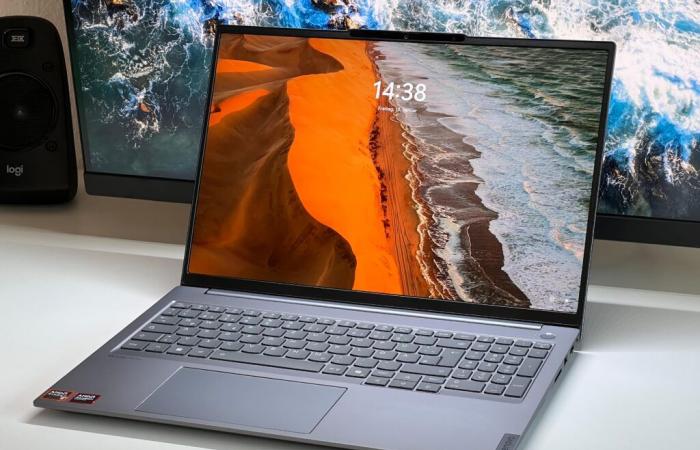 Laptop multimediale da 16 pollici con AMD Zen 5 e schermo 3.2K migliorato