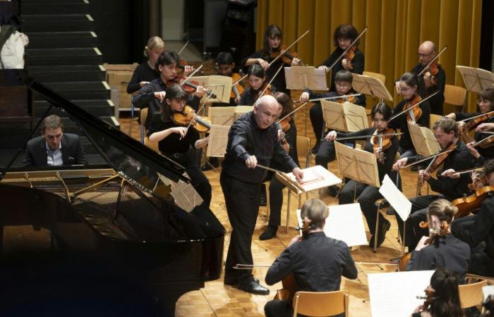 Benjamin Engeli e l’OJF continuano la loro ambiziosa completezza dei concerti per pianoforte di Mozart