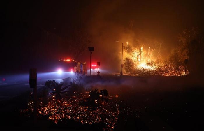 (Multimedia) Il nuovo incendio di Los Angeles si estende su 200 ettari – Xinhua