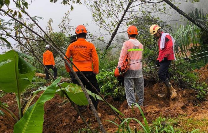 17 morti in una frana sull’isola di Giava