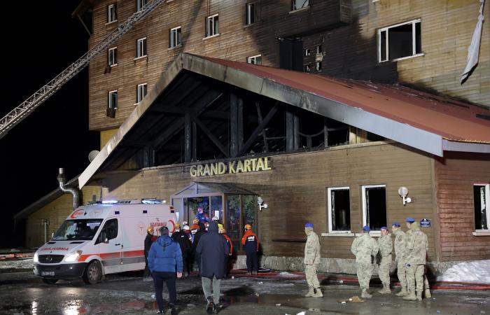 Dramma in Turchia: incendio in un hotel uccide 76 persone