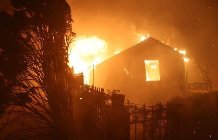 Un nuovo incendio a Los Angeles si estende su oltre 200 ettari