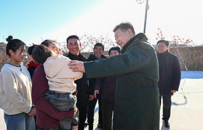 Xi Jinping si prende del tempo per chiacchierare con i familiari nel villaggio colpito dall’alluvione prima del Festival di Primavera (REPORT) – Xinhua