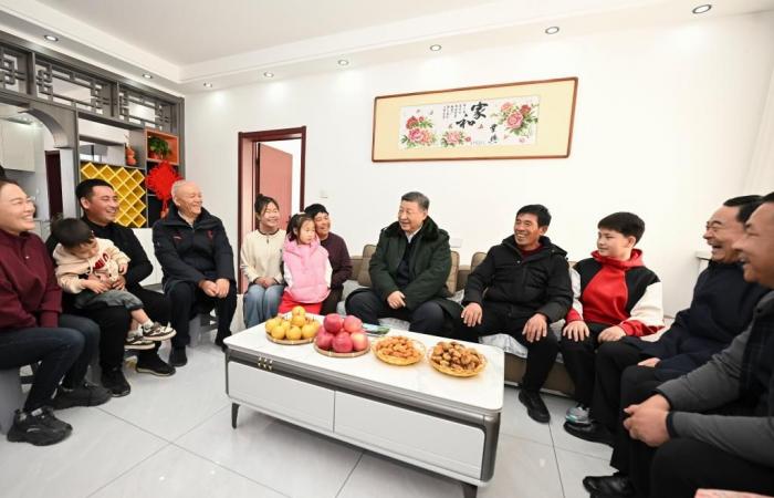 Xi Jinping si prende del tempo per chiacchierare con i familiari nel villaggio colpito dall’alluvione prima del Festival di Primavera (REPORT) – Xinhua