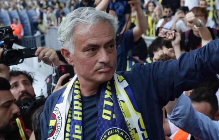 José Mourinho vola in aiuto di Pierre Sage e placca John Textor!