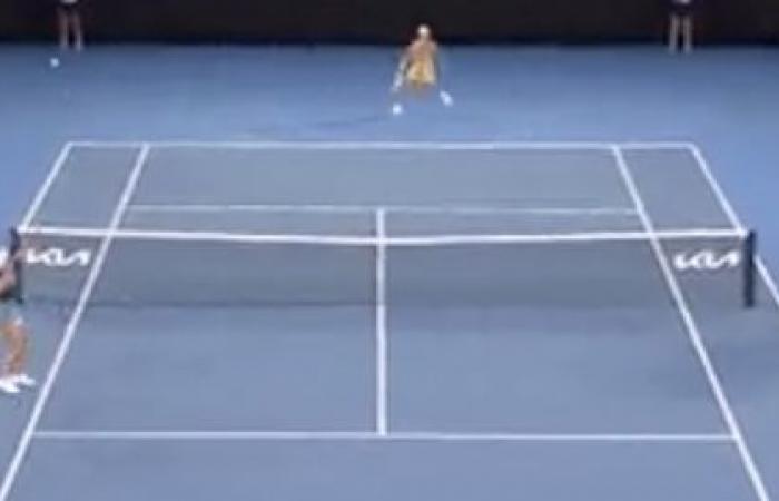 Video, Australian Open > Incredibile e improbabile errore di Keys in semifinale contro Swiatek