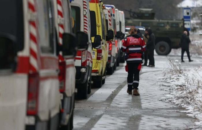 Tre morti e più di cinquanta feriti in una serie di bombardamenti russi…