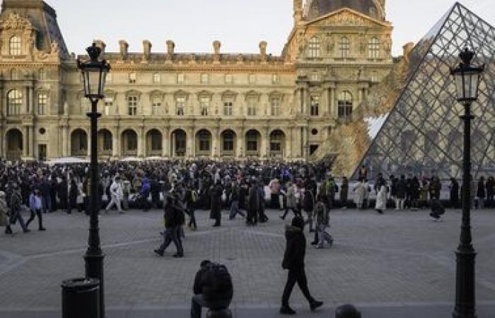 in una nota confidenziale indirizzata a Rachida Dati, il presidente mette in guardia sullo stato del museo