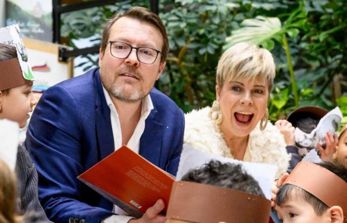 Il principe Constantijn e la principessa Laurentien formano una rara coppia da leggere ai bambini