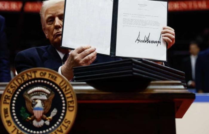 Ecco cosa rivela di lui la firma di Donald Trump, secondo un esperto