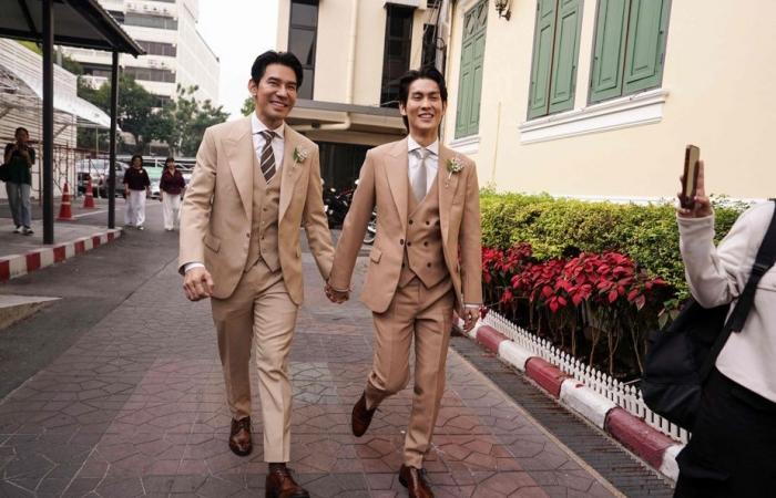 Pioniere nel sud-est asiatico | La Tailandia celebra i suoi primi matrimoni LGBTQ+